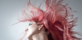 Farby do włosów- rodzaje, cena, jak dobrać, koloryzacja w domu