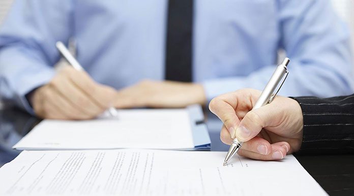 Czy warto zostać notariuszem?