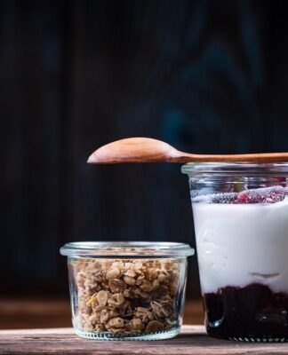 Jogurt Naturalny – Twoje Magiczne Elixir Zdrowia! naturalny jogurt