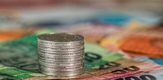 Jaki jest koszt rolet wewnętrznych? Jaki jest koszt rolet wewnętrznych?