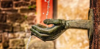 Jak czyścić złota armaturę?