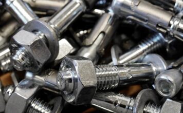 Czy Kotwa chemiczna niszczy styropian?