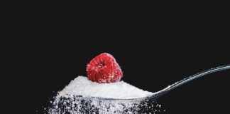 Ile cukru mieści się w łyżeczce?