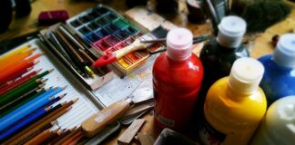 Co lepsze akryl czy silikon? Co lepsze akryl czy silikon?