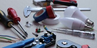 Jak się montuje markizę?