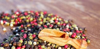 Ile waży 1 łyżka pieprzu?