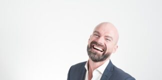 Kto nosi łańcuch na szyi? Kto nosi łańcuch na szyi?