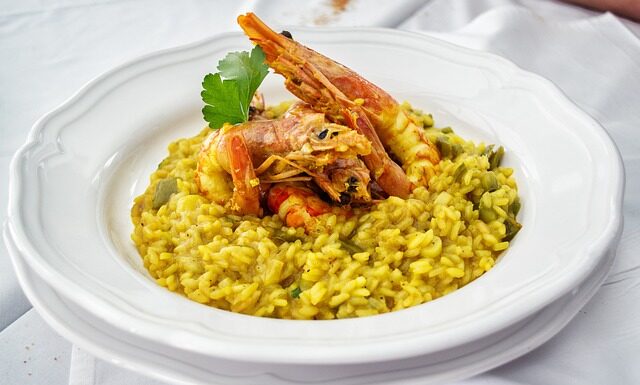 Jakie sztućce podaje się do risotto?