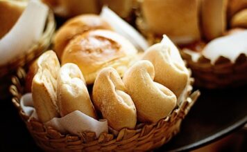 Czy można mieszać drożdże metalowa łyżka? Czy można mieszać drożdże metalowa łyżka?