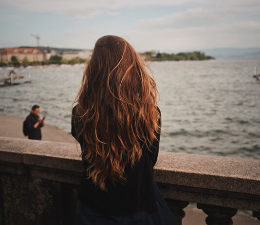 Znany fryzjer we Wrocławiu – gdzie znaleźć profesjonalny salon? fryzjer